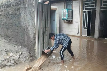 بارندگی شدید خیابان های یاسوج را زیر آب برد+ فیلم