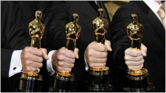 چه کسانی جایزه اسکار را می دهند؟