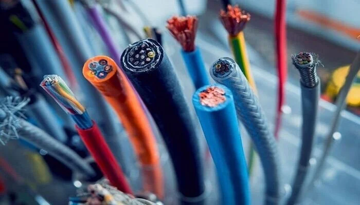 بررسی کامل تأثیر شرایط محیطی بر سیم و کابل : نکات فنی و تجربیات عملی