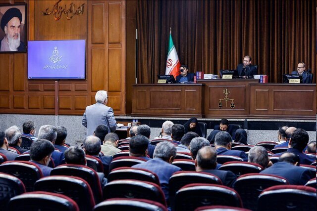 اقدام خلاف قانون فاطمی امین در تفویض مسئولیتهای کلان ملی به ادارات و سازمانهای زیرمجموعه خود سبب ایجاد فساد شد