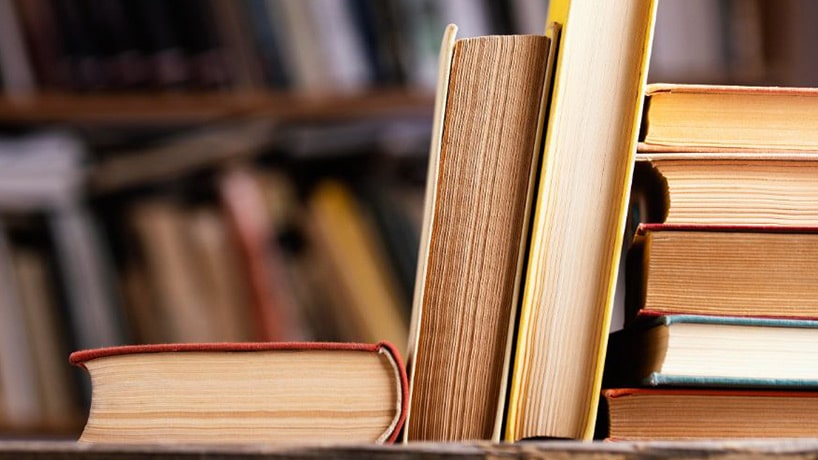 اشتراک‌گذاری نظرات و تعامل با جامعه کتابخوانان آنلاین
